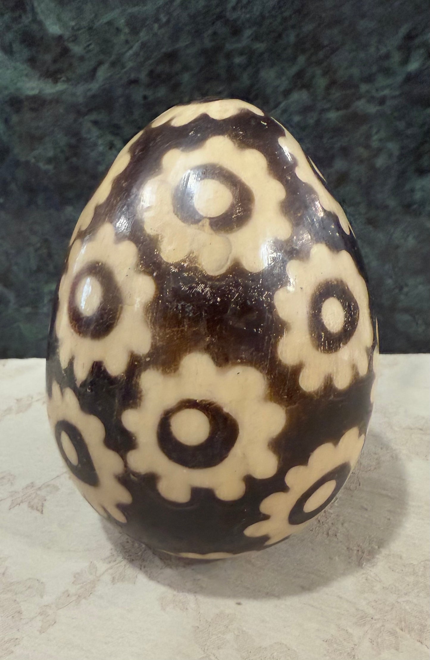 Handcrafted Lenca Pottery Egg Ornament – Honduras

6” x 4.5” | 464 grams