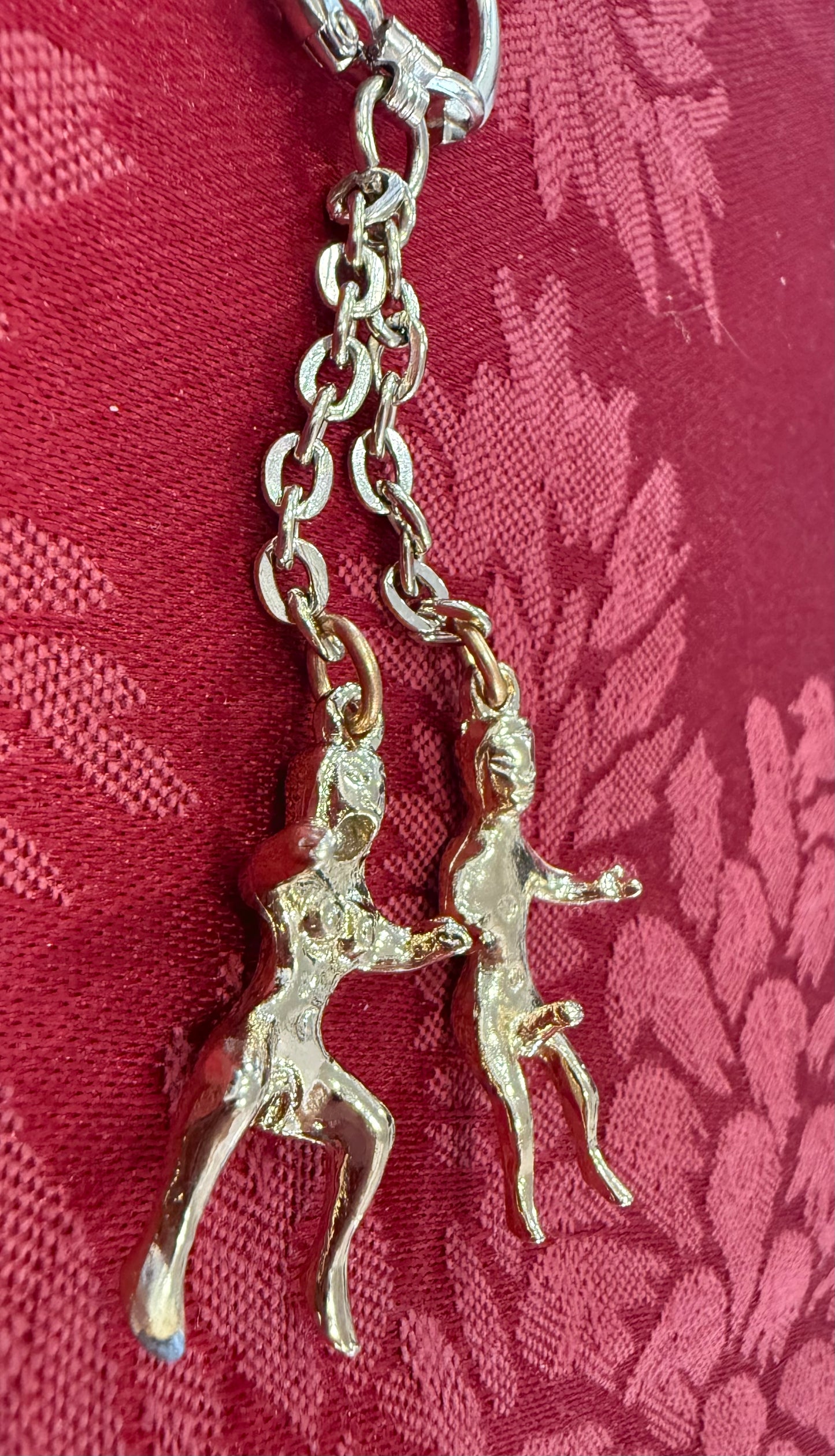 Gold Plated Modern Art Nude Couple Keychain – Abstract Sculptural Charm – 20 Gram Statement Accessory