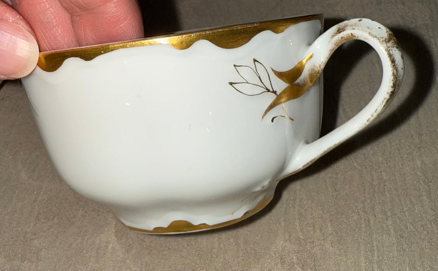 Curated European Porcelain Dinnerware Collection

Haviland Limoges · Rex Bavaria · Royal Albert Bone China